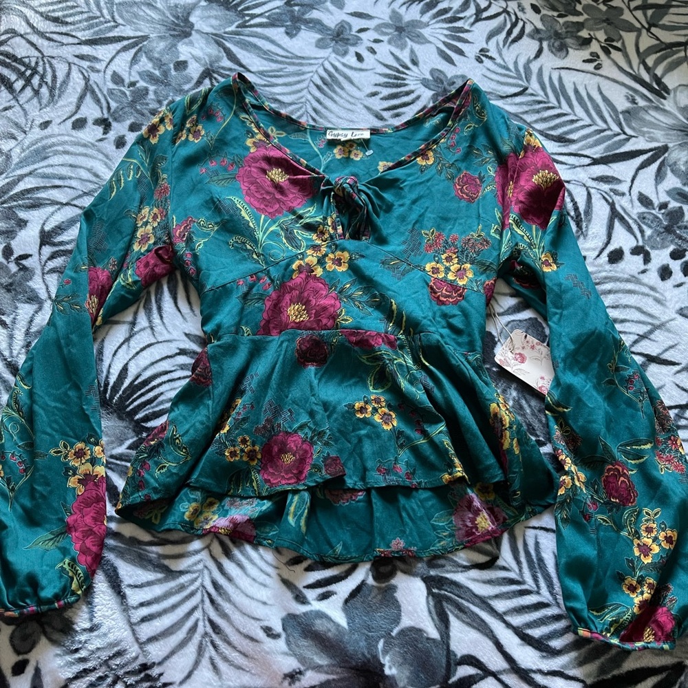 Long sleeve shirt